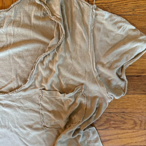 we the free raw edge oversized tee shirt beige xs pocket taupe distressed - Picture 5 of 9